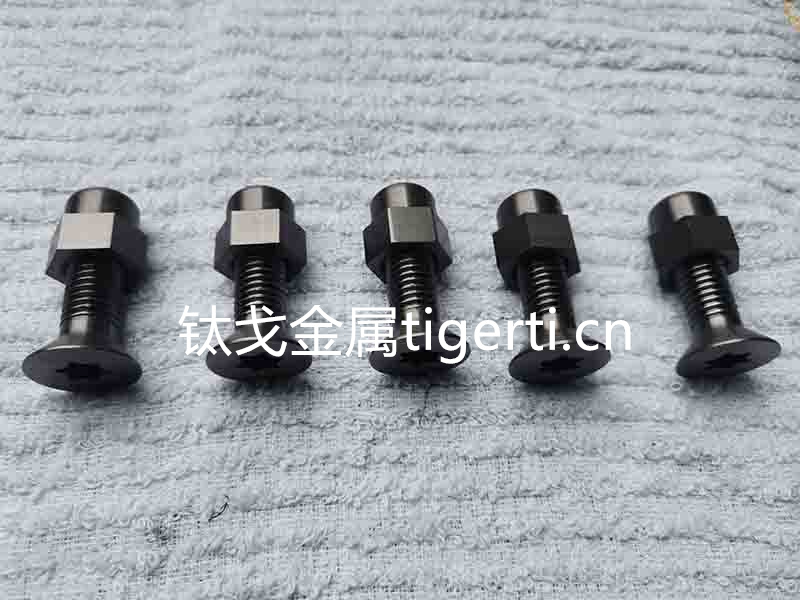 寶雞鈦戈金屬全廠上下齊心協(xié)力！加班加點，力趕工期！